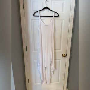 Chic White Sleeveless Jumpsuit